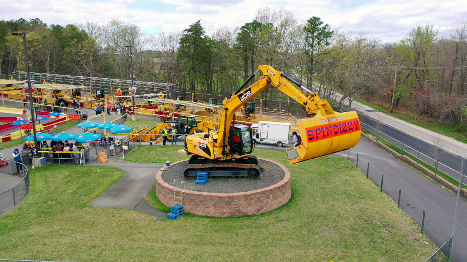 Texas' Dig World Opens in Katy on March 17